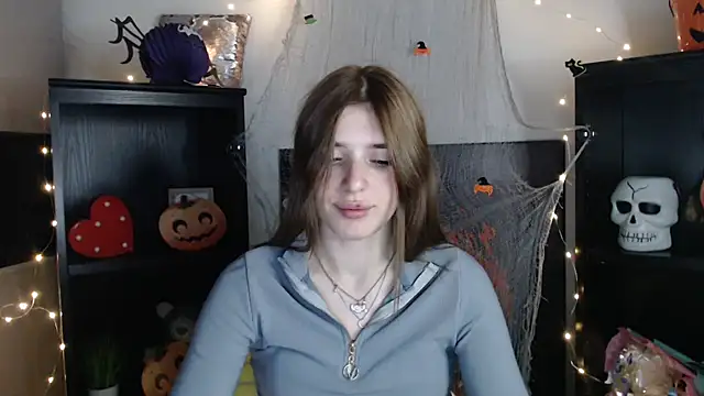 Snapshot of JuiceLips__ chatting on November 3, 2025, 5:03 pm JuiceLips online show from November 3, 2025, 5:03 pm