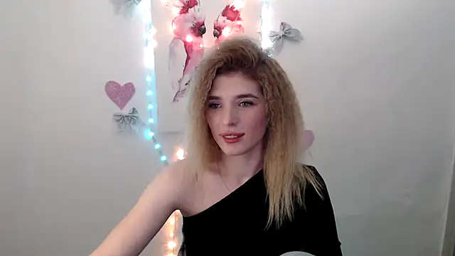 Snapshot of JuiceLips__ chatting on November 28, 2025, 1:25 pm JuiceLips online show from November 28, 2025, 1:25 pm