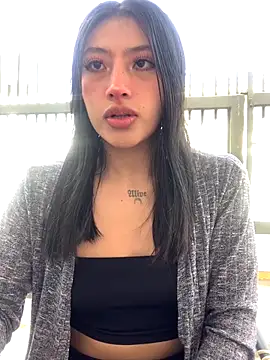 KloePink  online show from October 4, 2025, 1:20 pm