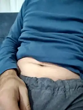 Snapshot of fearleass chatting on November 28, 2025, 8:33 pm fearleass online show from November 28, 2025, 8:33 pm