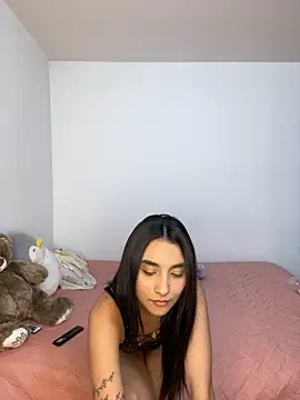 Snapshot of Zafira_Montiel chatting on November 15, 2025, 5:16 am Zafira Montiel online show from November 15, 2025, 5:16 am