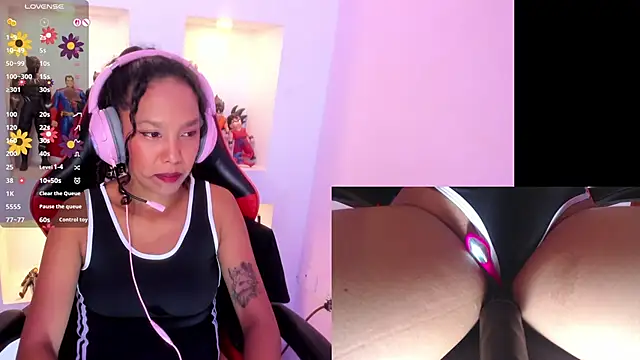 NovaLyn online show from October 13, 2025, 4:45 am