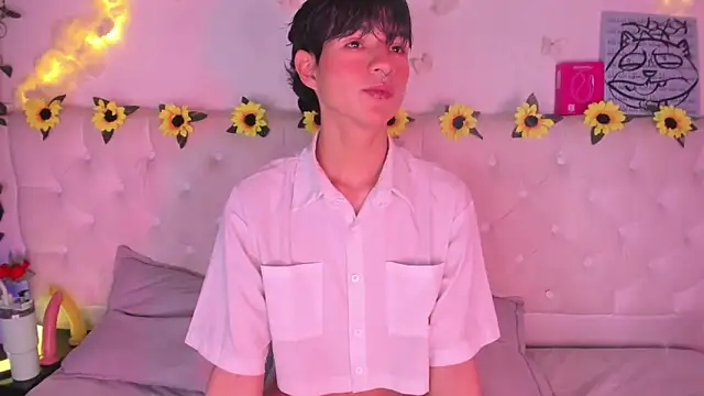 AleAurarashi online show from February 20, 2026, 4:42 am