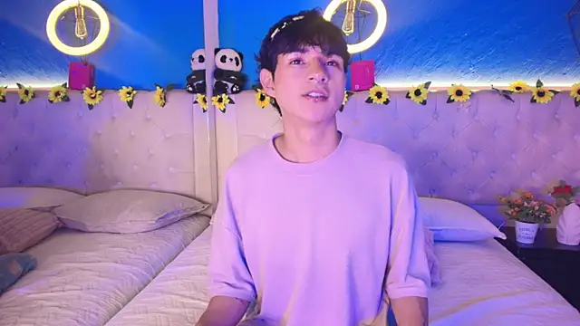 AleAurarashi online show from March 26, 2026, 4:07 am