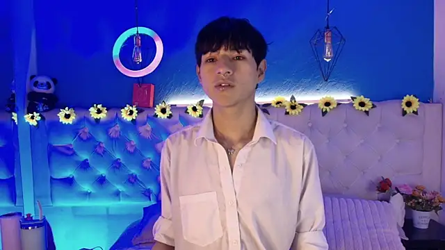 AleAurarashi online show from April 3, 2026, 9:51 am