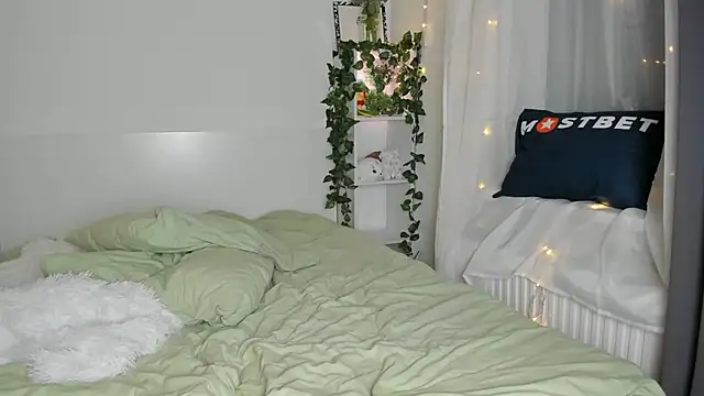 Snapshot of lilkimch chatting on February 12, 2026, 7:03 am lilkimch online show from February 12, 2026, 7:03 am