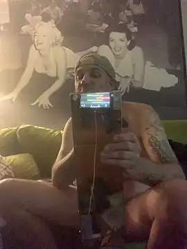 Snapshot of Hothotboyg chatting on February 15, 2026, 7:51 am Hothotboyg online show from February 15, 2026, 7:51 am