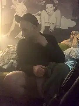 Snapshot of Hothotboyg chatting on February 17, 2026, 10:34 am Hothotboyg online show from February 17, 2026, 10:34 am