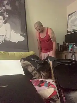 Snapshot of Hothotboyg chatting on February 17, 2026, 10:38 pm Hothotboyg online show from February 17, 2026, 10:38 pm