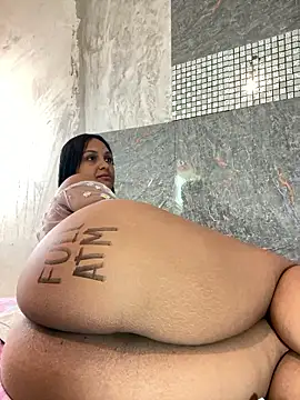 Snapshot of Messy-diana21 chatting on January 8, 2026, 7:05 pm Messy-diana21 online show from January 8, 2026, 7:05 pm