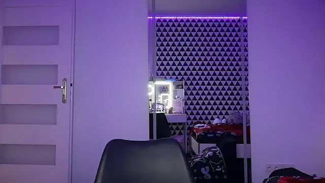 Snapshot of FluffySlutt chatting on February 12, 2026, 10:16 pm FluffySlutt online show from February 12, 2026, 10:16 pm