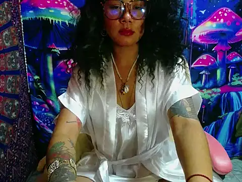 Snapshot of Delliriummm chatting on January 17, 2026, 7:35 am Delliriummm online show from January 17, 2026, 7:35 am