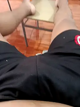 Geminis 95 online show from December 2, 2025, 9:32 pm