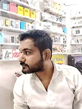 Snapshot of avi007p chatting on September 18, 2025, 1:13 pm avi007p online show from September 18, 2025, 1:13 pm