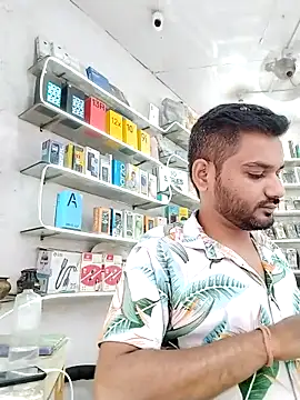 Snapshot of avi007p chatting on October 8, 2025, 6:11 am avi007p online show from October 8, 2025, 6:11 am