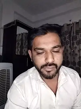 avi007p online show from November 19, 2025, 9:37 pm