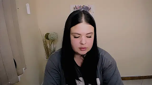  Trisha li online show from September 17, 2025, 1:02 pm