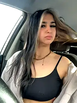 BrunetteBrat-xo online show from November 4, 2025, 10:03 am