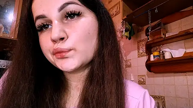 Snapshot of DierdreCousineau chatting on November 5, 2025, 10:15 am DierdreCousineau online show from November 5, 2025, 10:15 am