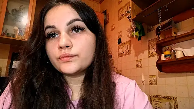 Snapshot of DierdreCousineau chatting on November 7, 2025, 10:04 am DierdreCousineau online show from November 7, 2025, 10:04 am