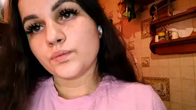 Snapshot of DierdreCousineau chatting on November 13, 2025, 10:36 am DierdreCousineau online show from November 13, 2025, 10:36 am