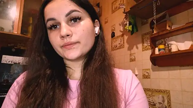 Snapshot of DierdreCousineau chatting on November 20, 2025, 10:59 am DierdreCousineau online show from November 20, 2025, 10:59 am