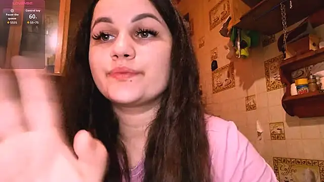 Snapshot of DierdreCousineau chatting on November 28, 2025, 10:07 am DierdreCousineau online show from November 28, 2025, 10:07 am