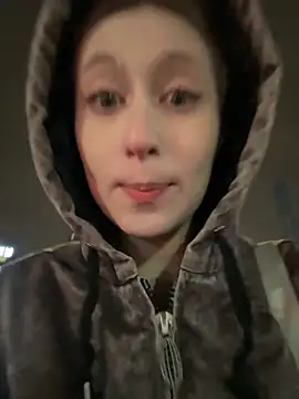 FroggyAnna online show from October 27, 2025, 3:27 pm