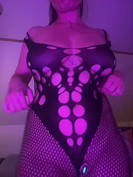 Snapshot of TheNaturalistX chatting on October 19, 2025, 4:51 pm TheNaturalistX online show from October 19, 2025, 4:51 pm