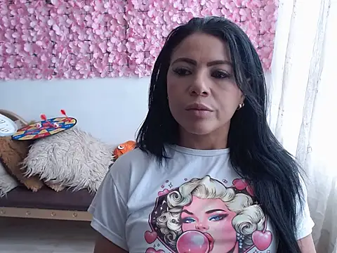 Snapshot of estrellahot01 chatting on September 14, 2025, 3:00 pm estrellahot01 online show from September 14, 2025, 3:00 pm