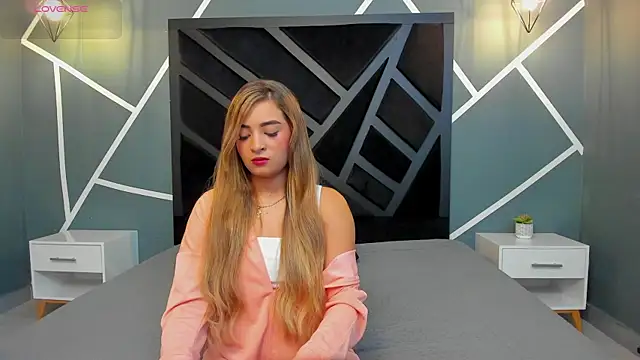 Alana cox  online show from November 27, 2025, 8:22 pm