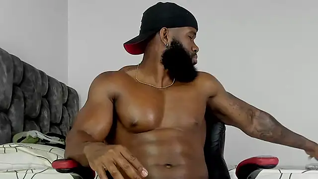 Snapshot of james_musclebbc chatting on September 14, 2025, 7:24 pm james musclebbc online show from September 14, 2025, 7:24 pm