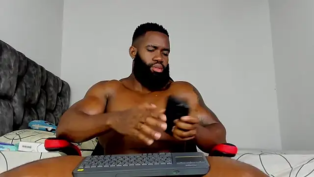 Snapshot of james_musclebbc chatting on February 10, 2026, 10:58 pm james musclebbc online show from February 10, 2026, 10:58 pm