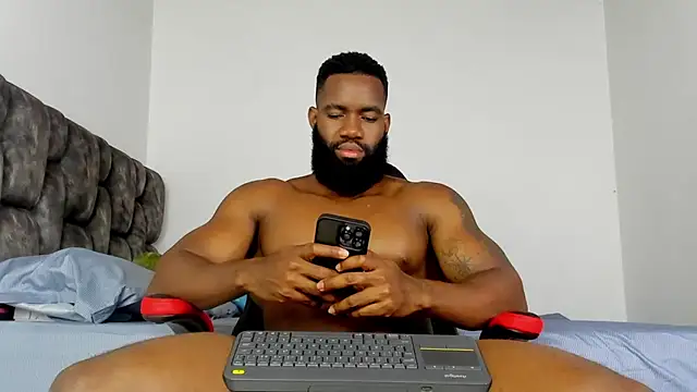 Snapshot of james_musclebbc chatting on February 17, 2026, 3:47 am james musclebbc online show from February 17, 2026, 3:47 am