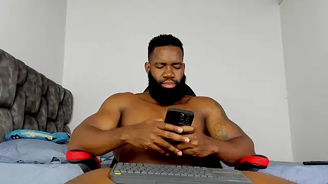 Snapshot of james_musclebbc chatting on February 24, 2026, 4:10 am james musclebbc online show from February 24, 2026, 4:10 am