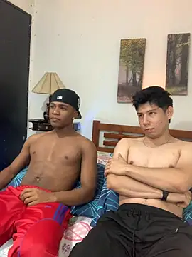 Snapshot of DEMOND_333 chatting on October 14, 2025, 1:23 pm DEMOND 333 online show from October 14, 2025, 1:23 pm