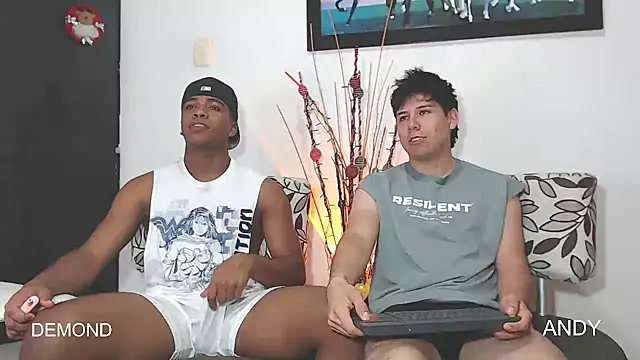 Snapshot of DEMOND_333 chatting on December 15, 2025, 3:22 am DEMOND 333 online show from December 15, 2025, 3:22 am