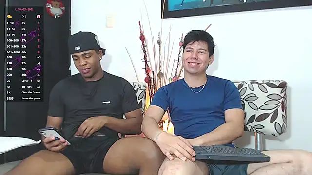 Snapshot of DEMOND_333 chatting on December 18, 2025, 3:56 am DEMOND 333 online show from December 18, 2025, 3:56 am