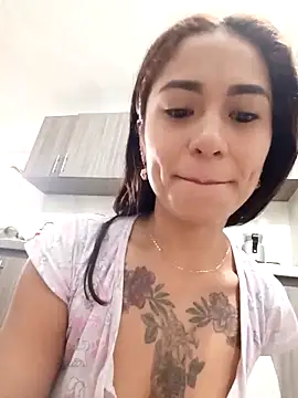 Liahdiaz  online show from November 24, 2025, 11:43 am