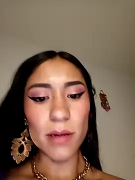 Liahdiaz  online show from November 29, 2025, 4:04 am