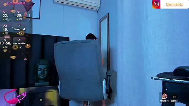 Snapshot of miIa_bratz chatting on October 14, 2025, 9:48 pm miIa bratz online show from October 14, 2025, 9:48 pm