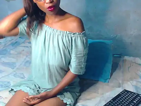 Snapshot of Blackntoxicabe6999 chatting on December 3, 2025, 1:46 am Blackntoxicabe6999 online show from December 3, 2025, 1:46 am