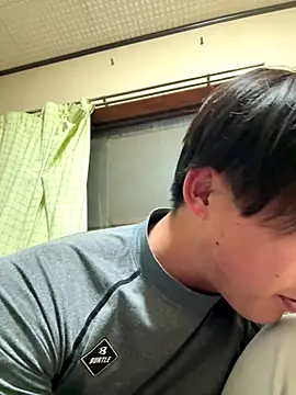 Snapshot of shoma2003 chatting on November 17, 2025, 11:27 am shoma2003 online show from November 17, 2025, 11:27 am