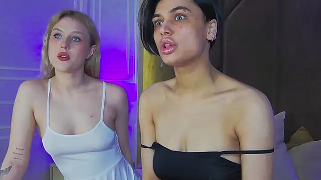 VioletAsh online show from October 19, 2025, 4:35 am