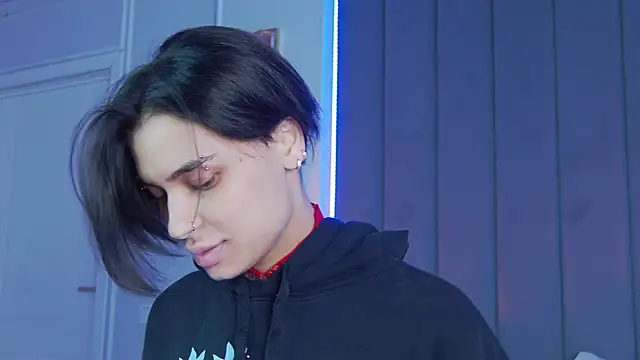 VioletAsh online show from October 21, 2025, 4:35 am