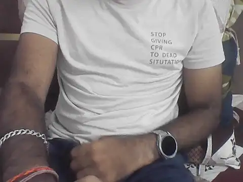 Snapshot of joshisdwe chatting on November 4, 2025, 6:40 pm joshisdwe online show from November 4, 2025, 6:40 pm