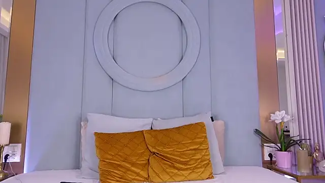 Snapshot of EliaDavis chatting on March 4, 2026, 4:29 am EliaDavis online show from March 4, 2026, 4:29 am