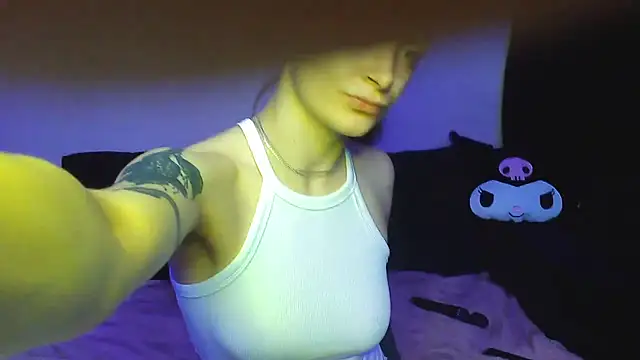 Snapshot of __Leyla__ chatting on September 17, 2025, 7:04 pm Leyla online show from September 17, 2025, 7:04 pm
