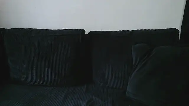 Snapshot of __Leyla__ chatting on October 11, 2025, 11:09 am Leyla online show from October 11, 2025, 11:09 am