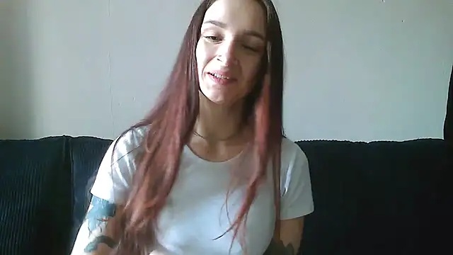 Snapshot of __Leyla__ chatting on October 13, 2025, 9:31 am Leyla online show from October 13, 2025, 9:31 am